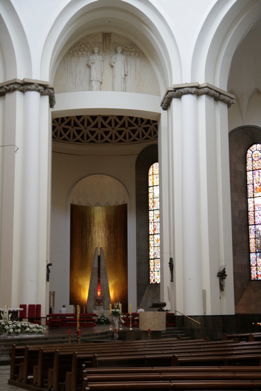 Plik:Katedra oltarz boczny.jpg